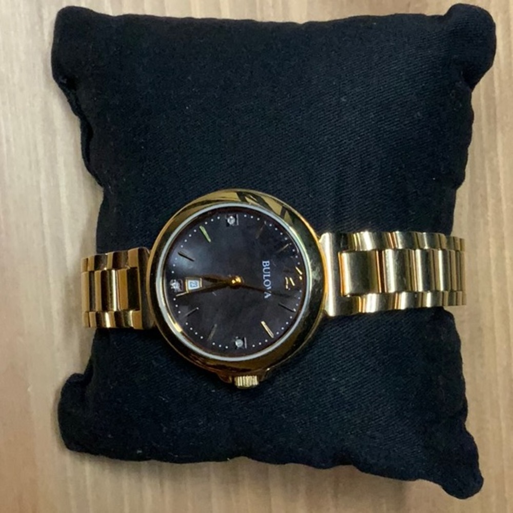 Bulova Women's Watch Diamond Gold Analog Display